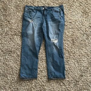 Torrid vintage stretch jeans
Boyfriend straight